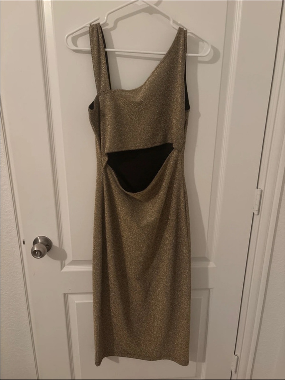 Melrose and Market Metallic Gold One-Shoulder Cutout Midi Dress